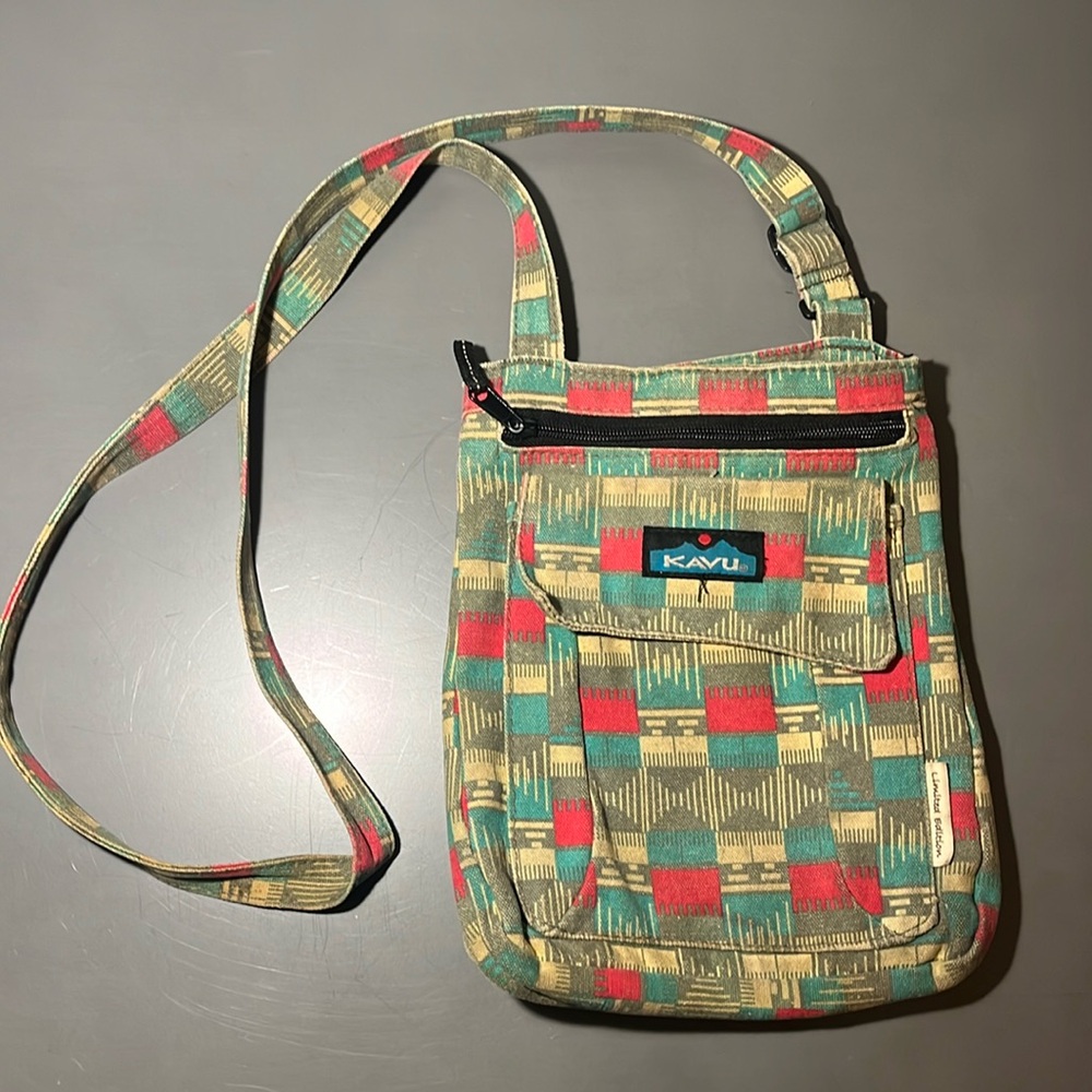 Kavu *Rare Print* Crossbody Bag
